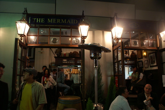 Mermaid pub in Akasaka